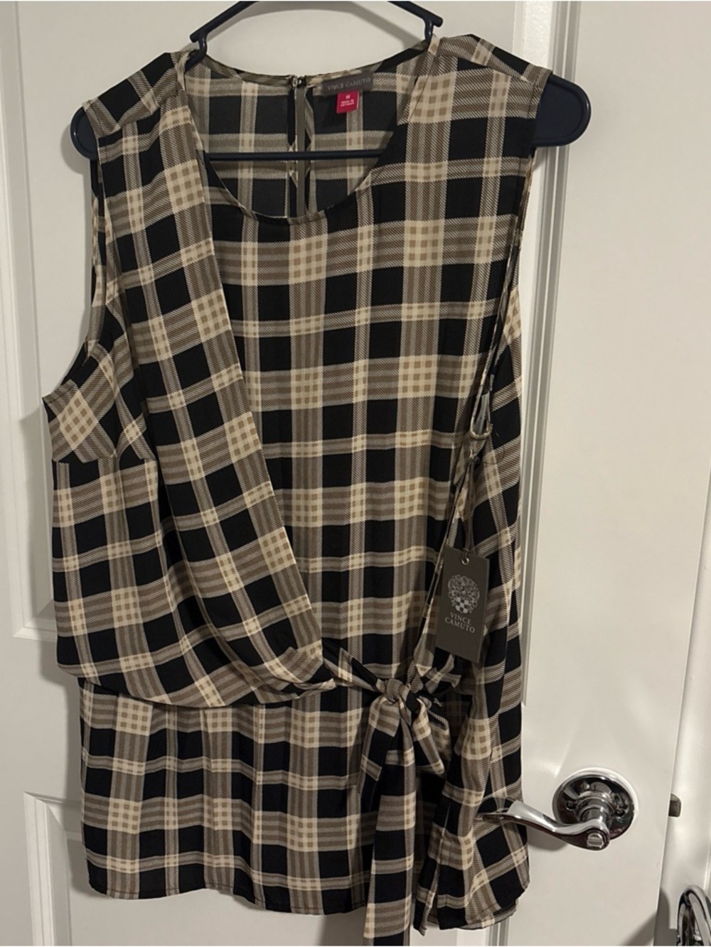Vince Camuto Women’s 1X Highland F1 Rich Black Sleeveless Blouse